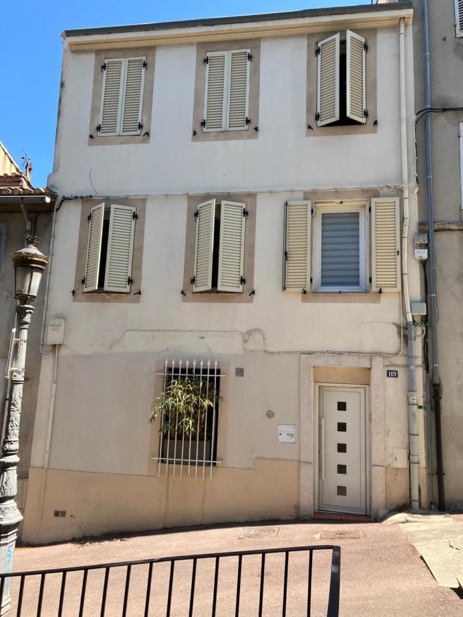 Haut De Vauban, Au Pied De Notre Dame De La Garde - T3 Climatise Marseille Luaran gambar